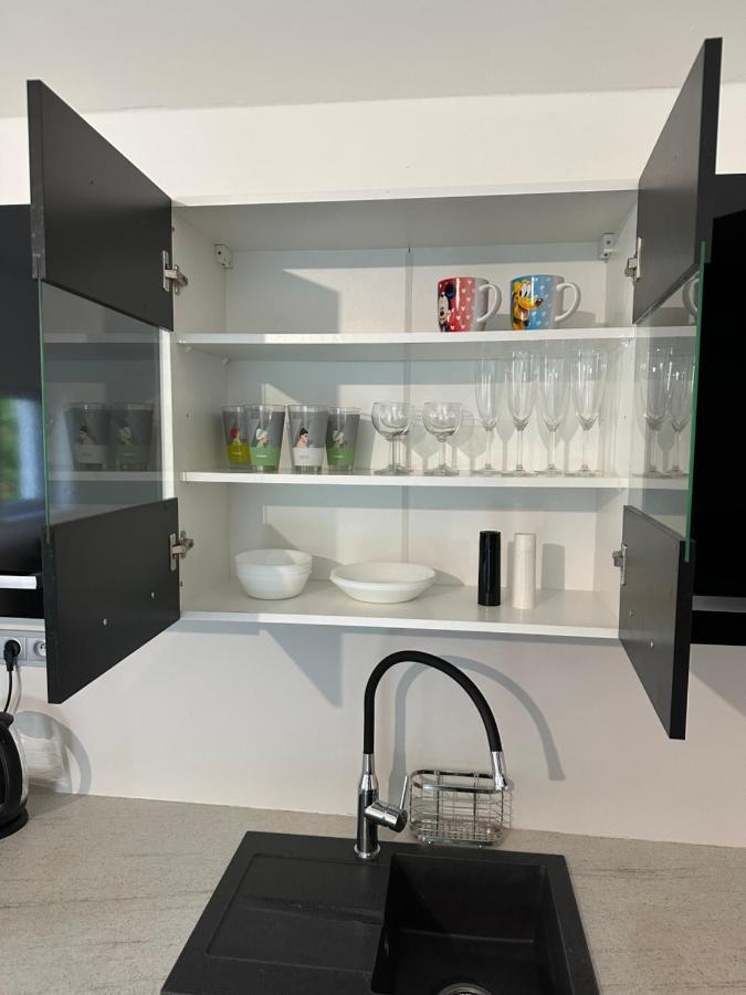 Apartman Byt 75M2 Klid Priroda Pro Rodinu Prague Ngoại thất bức ảnh